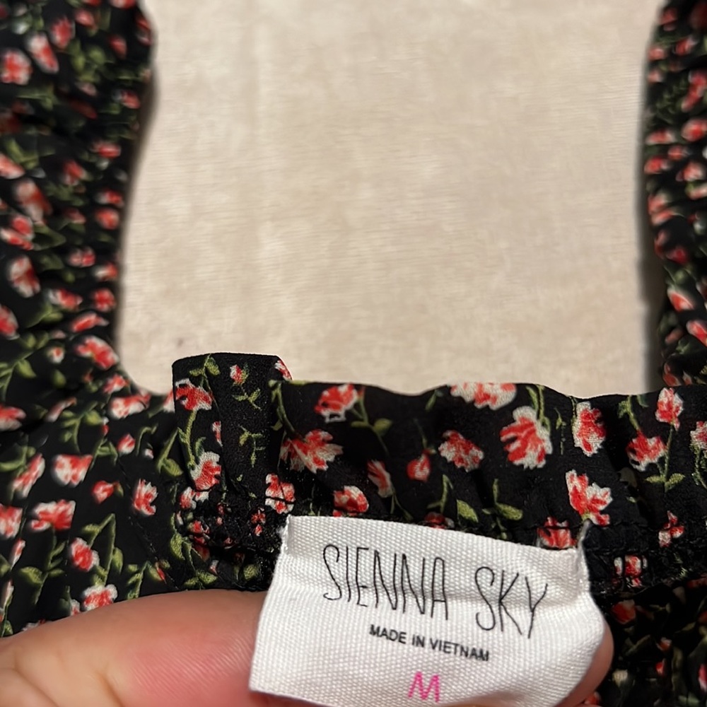 SIENNA SKY | DRESSES | FLORAL - Picture 7 of 12